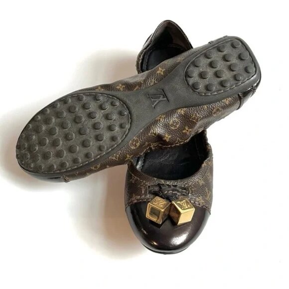 Louis Vuitton Lovely Brown Monogram Canvas Cube Patent-Leather-Trim Flats - Picture 4 of 11